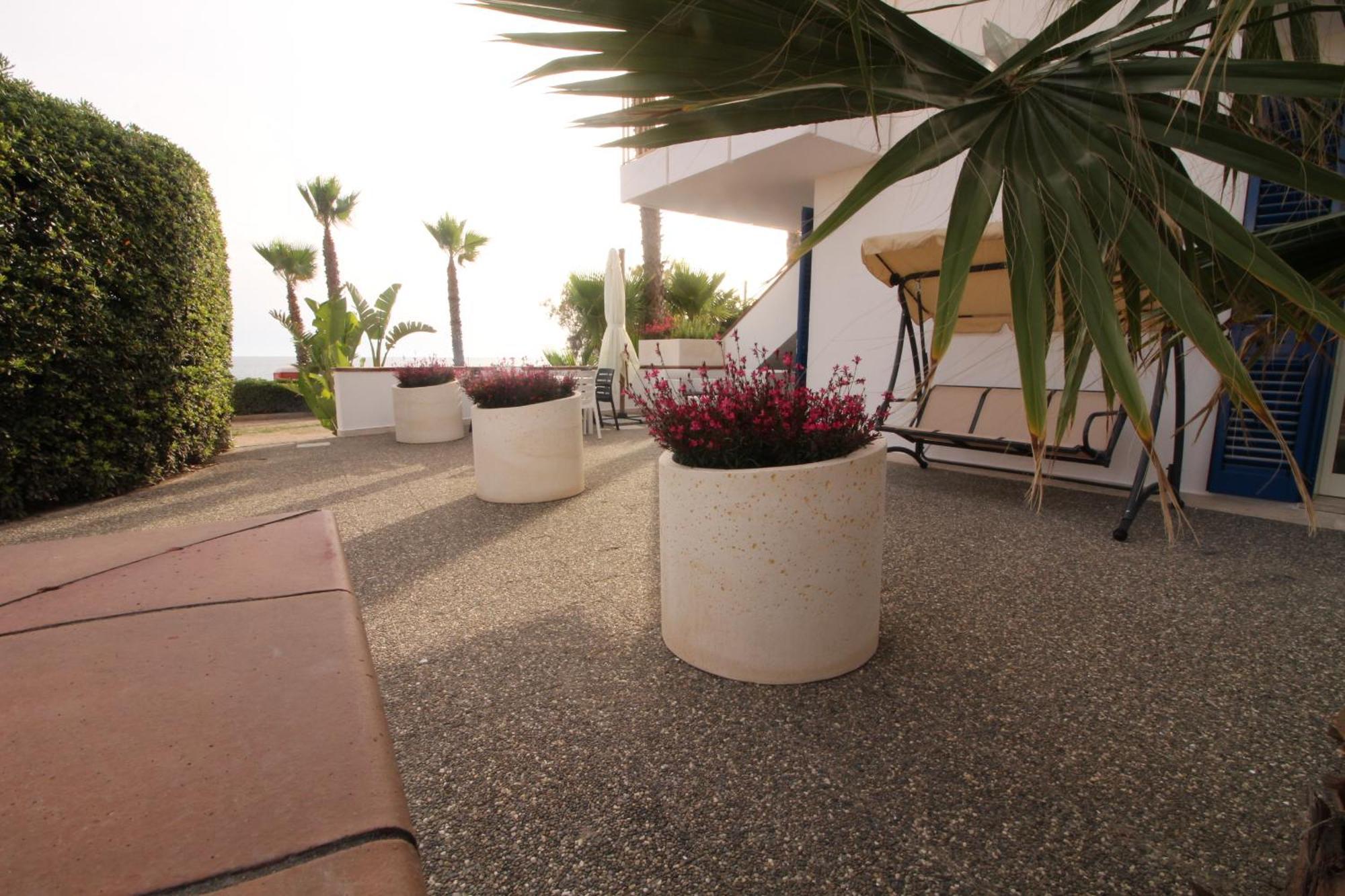 Residence Mare Azzurro Torre San Giovanni Ugento Bagian luar foto