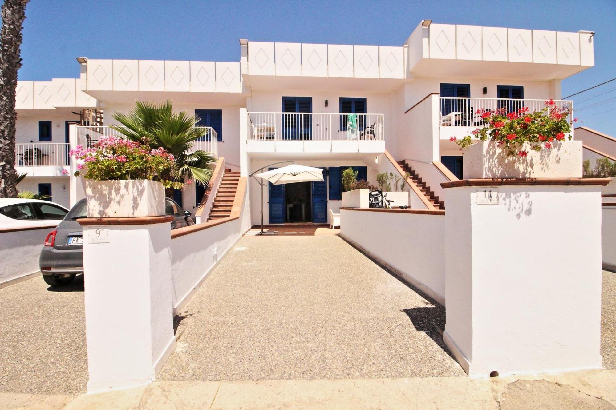 Residence Mare Azzurro Torre San Giovanni Ugento Bagian luar foto